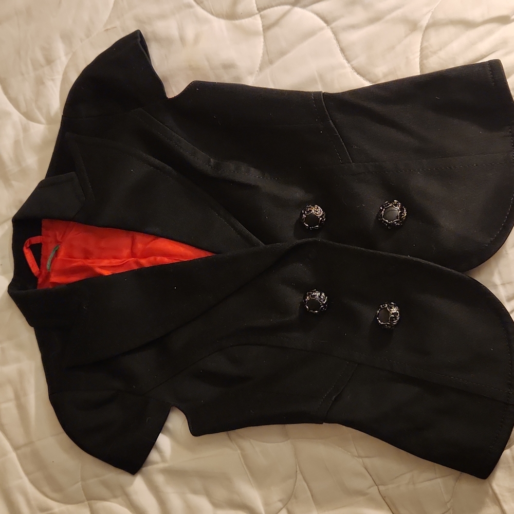 SALE TODAY ONLY!!! Black vest made in Italy of benetton